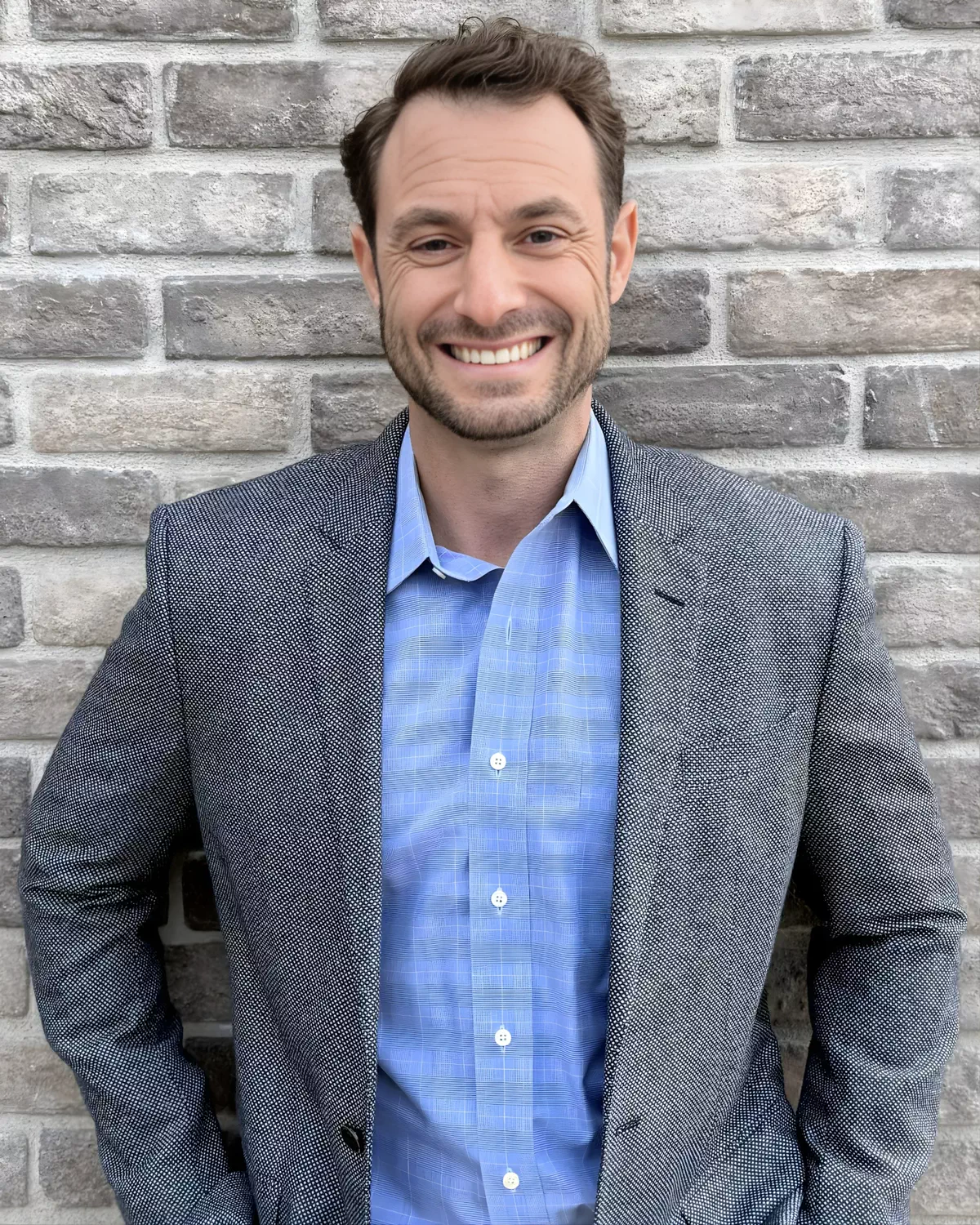 Dan Mercede Dan Mercede. Operator and systems builder. I turn AI experiments into workflows teams can actually run.